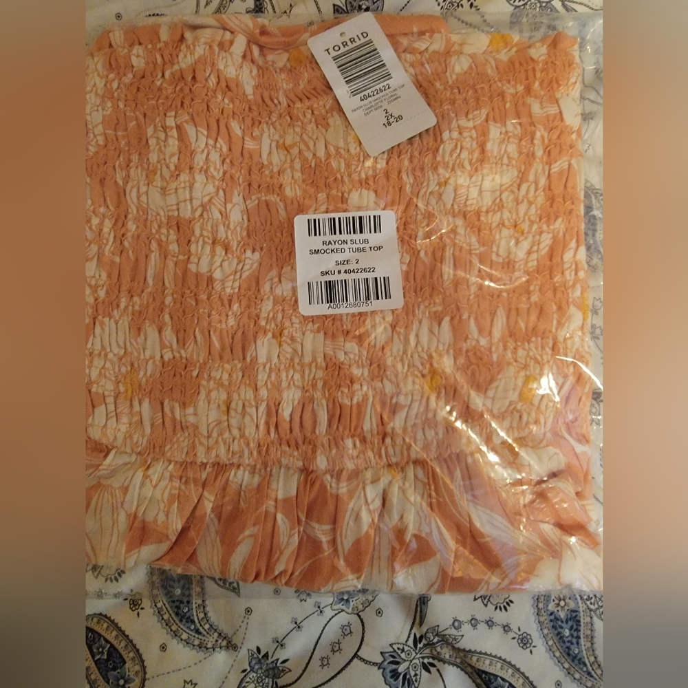 TORRID smocked tube top